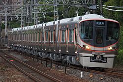 大阪環状線３２３系